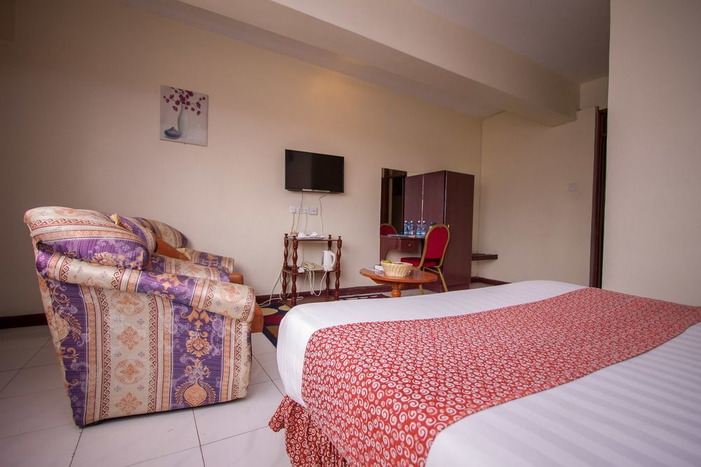 Chester Hotel Накуру Экстерьер фото
