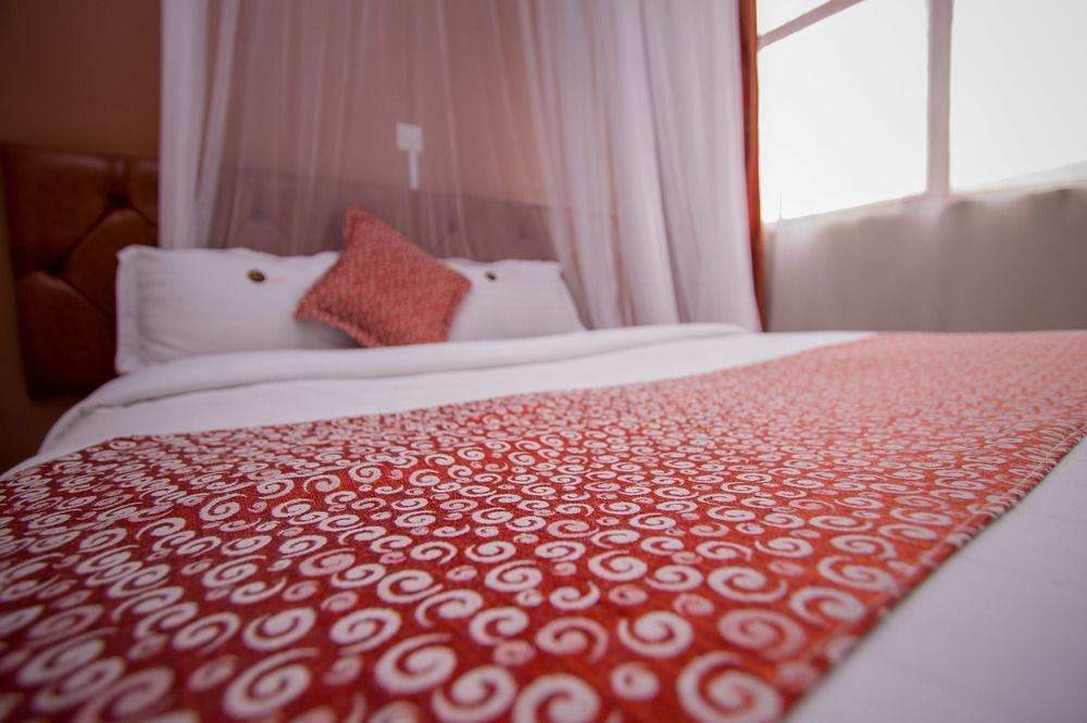 Chester Hotel Накуру Экстерьер фото