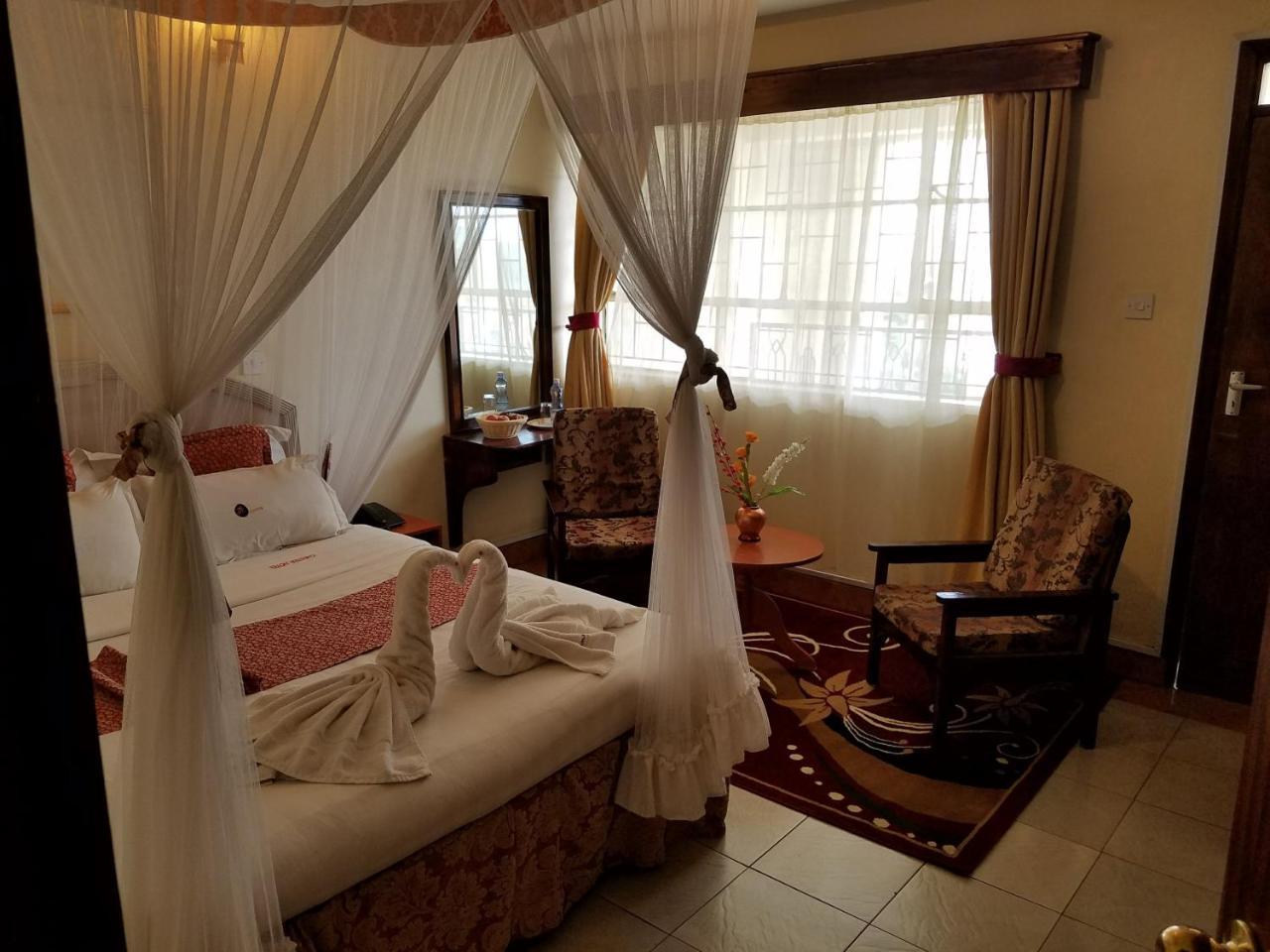 Chester Hotel Накуру Экстерьер фото