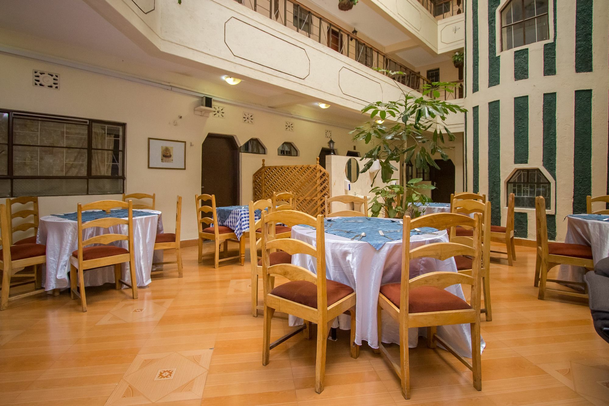 Chester Hotel Накуру Экстерьер фото